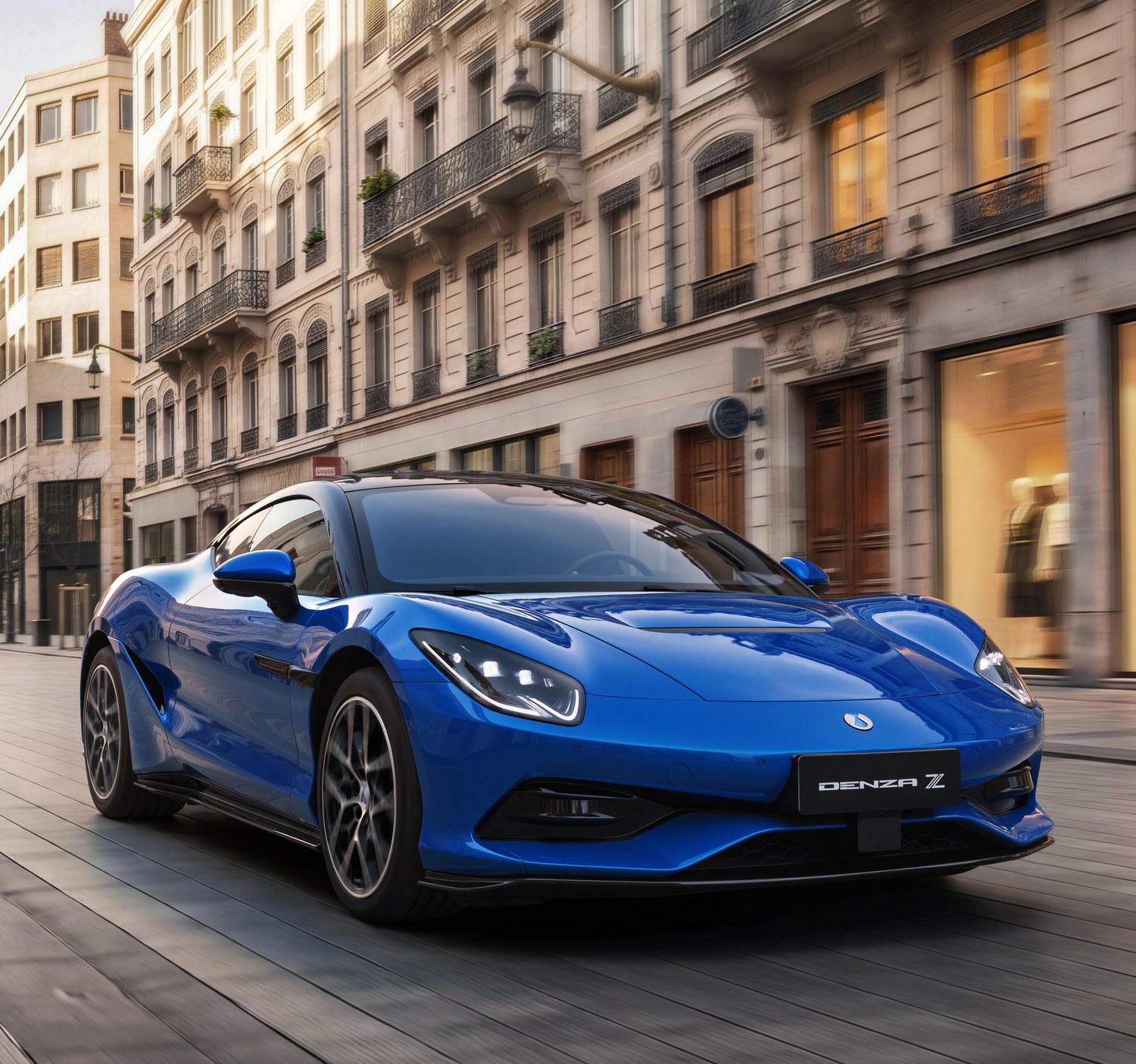 DENZA Z Coupé circulando en ciudad