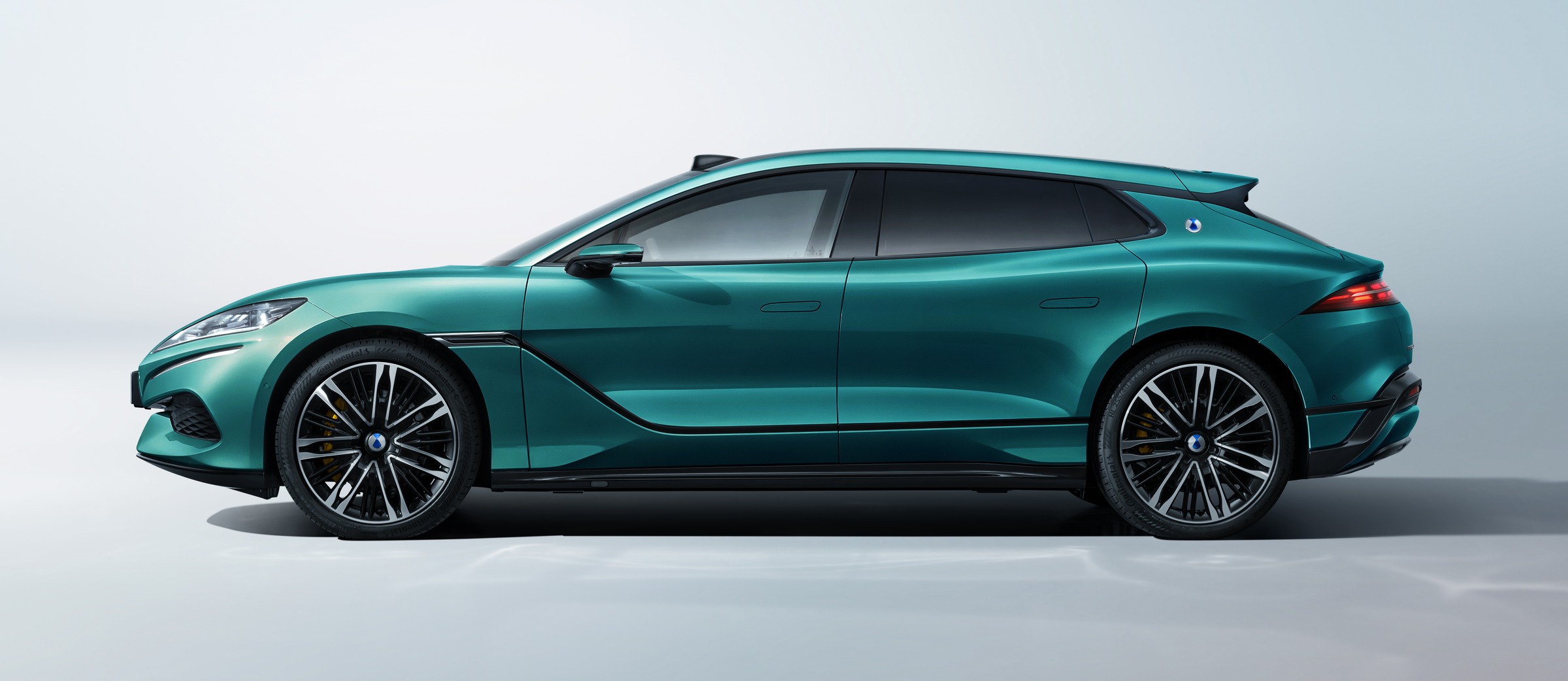 DENZA Z9 GT EV