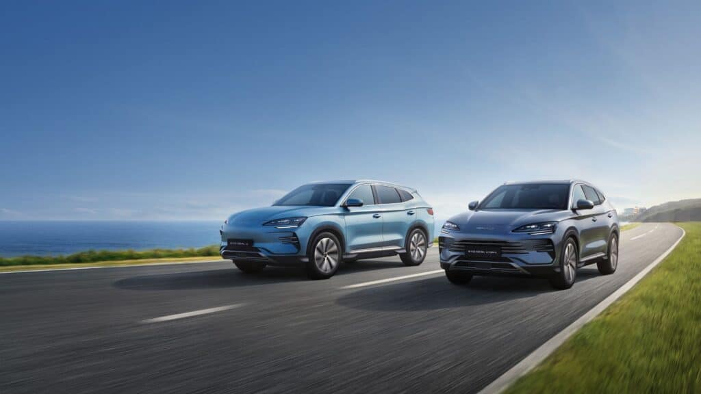 Coche híbrido enchufable vs. eléctrico - BYD Harmony Auto