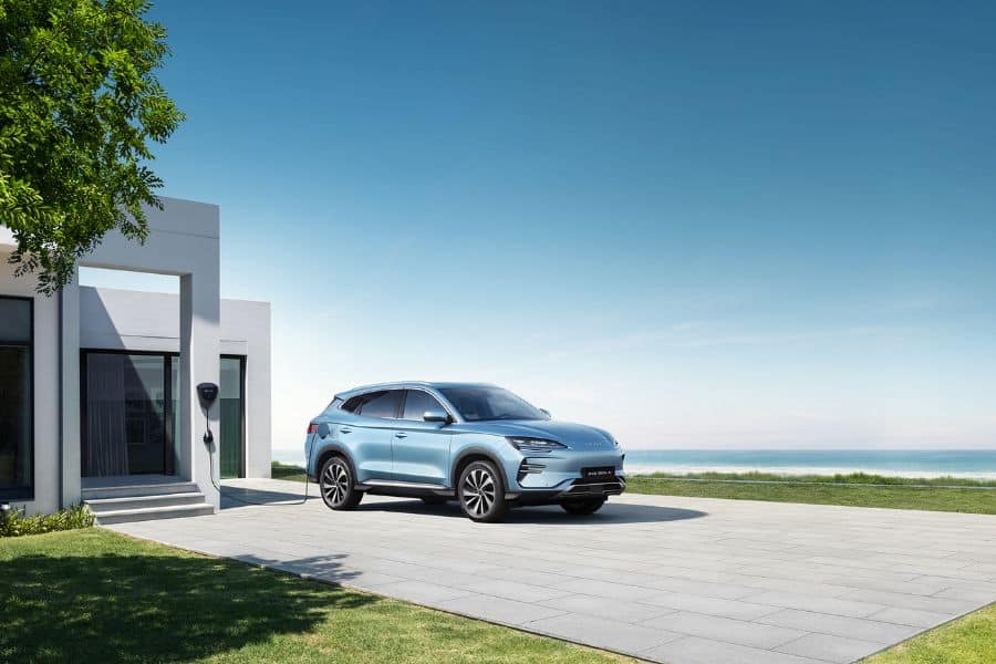 Cómo cargar tu coche eléctrico en casa: guía completa